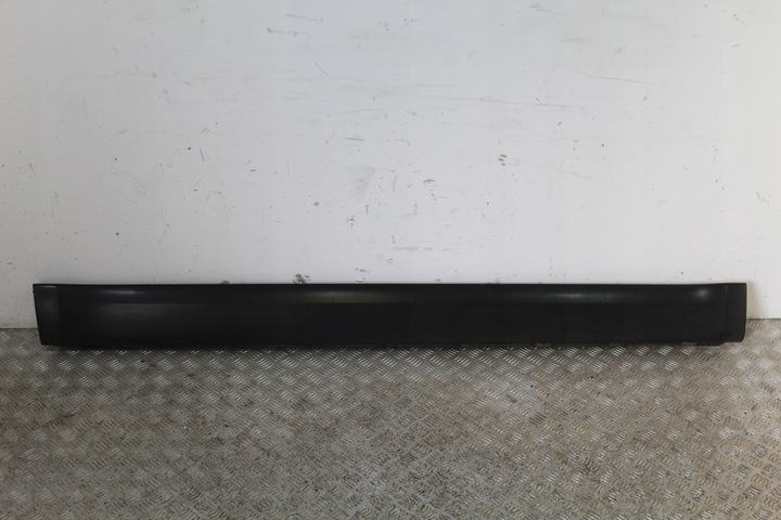 фото №1, Накладка пороговая порог правый yeti 5l 5l0 рестайлинг