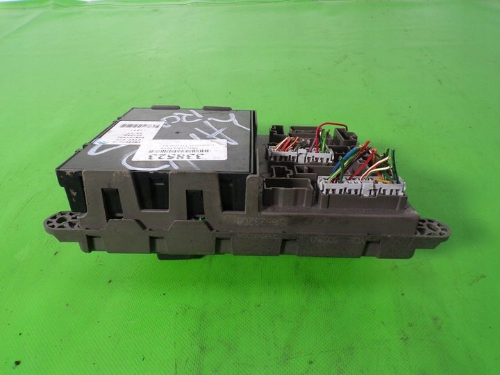 фото №1, Land rover freelander i 2.0 дизель коробка модуль предохранителей 518823208