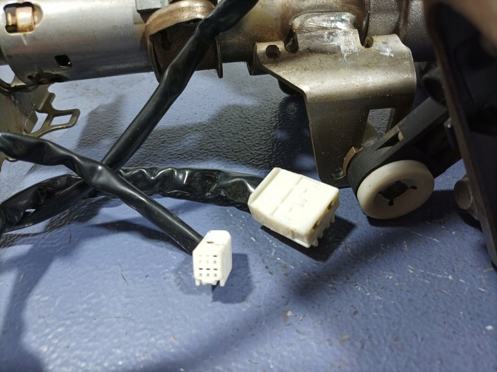 фото №7, Toyota yaris i колонка кермова підсилювач замок запалювання 6900000264