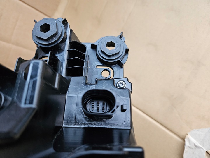 фото №14, Лампа праві зад audi q4 e-tron led