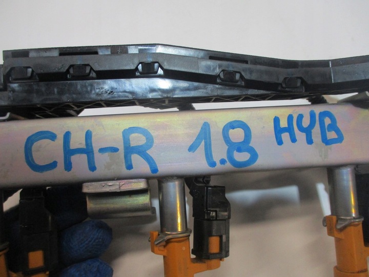 фото №6, Планка вприскувальний toyota chr 1,8hybr 23250-f2070
