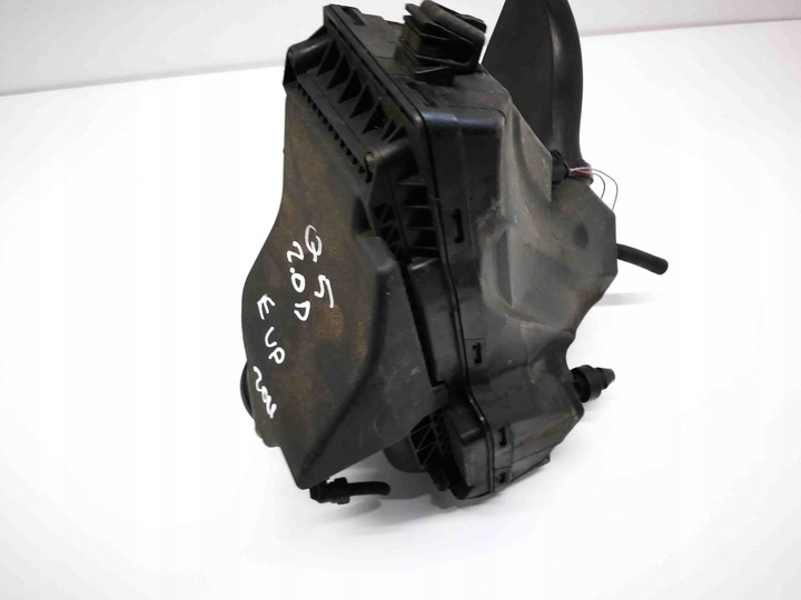 фото №8, Корпус фильтра воздуха audi q5 8r 8k0133843e 2.0l дизель 100kw 2010