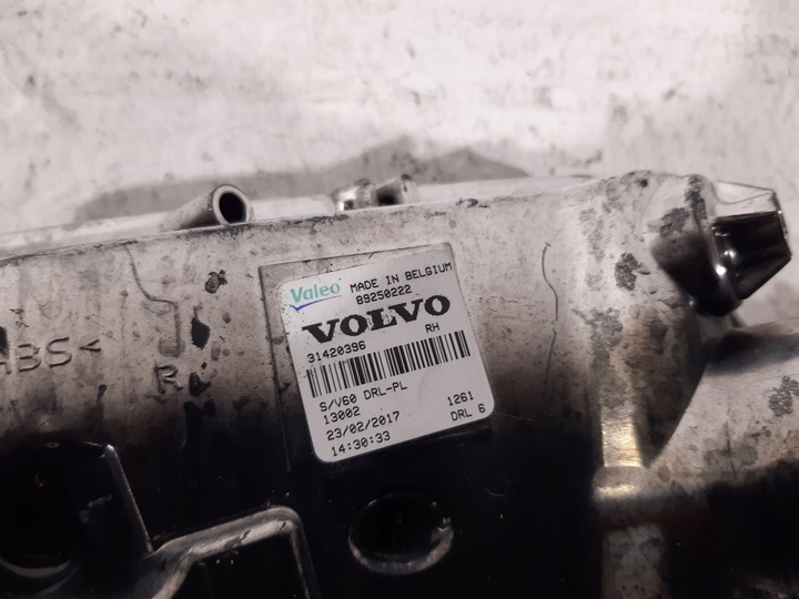 фото №5, Volvo s60 v60 галоген drl led правий перед