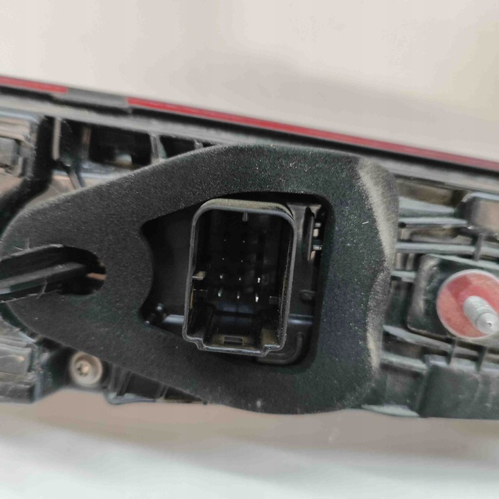 фото №9, Лампа задней крышки mercedes-benz eqs v297 a2979063500 29266026 245kw 2022