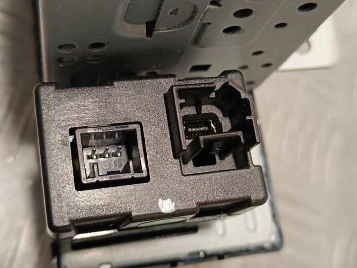 фото №5, Chrysler pacifica 2017 радиоприёмники