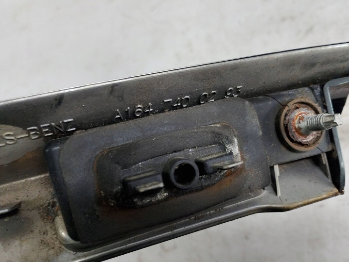 фото №9, Mercedes ml w164 молдинг освітлення номерного знака a1647400293 європа