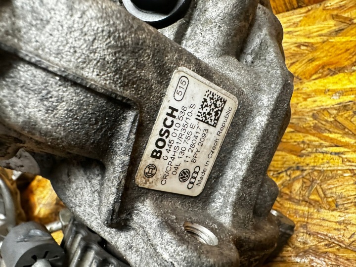 фото №10, Комплект насос топливная рейка инжектор молдинг vw 2.0 tdi 04l130277ac 04l130755e
