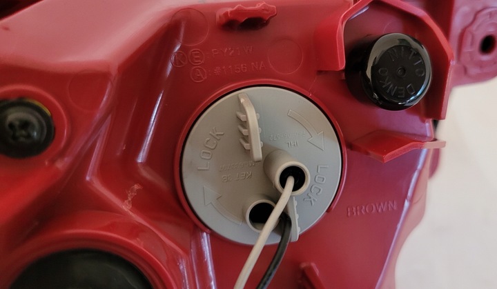 фото №13, Лампа права зад led hyundai ioniq 2016- нова