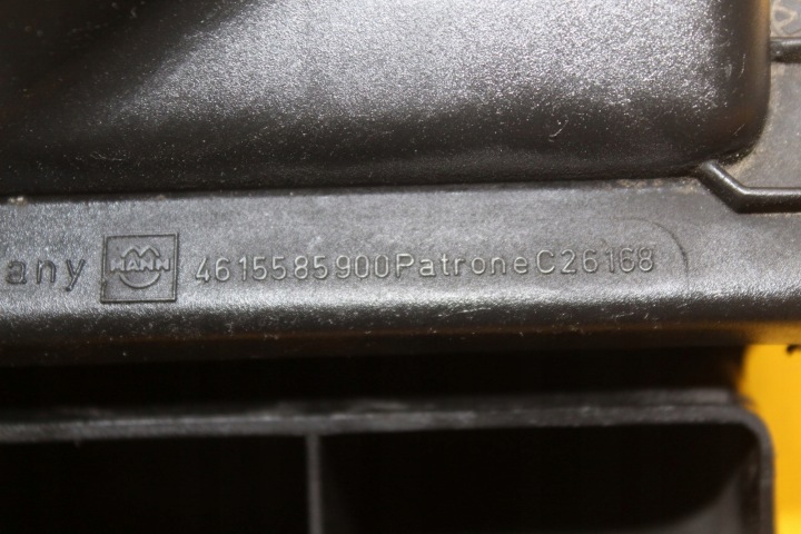 фото №9, Корпус фільтра повітря vw passat b5 058133837e