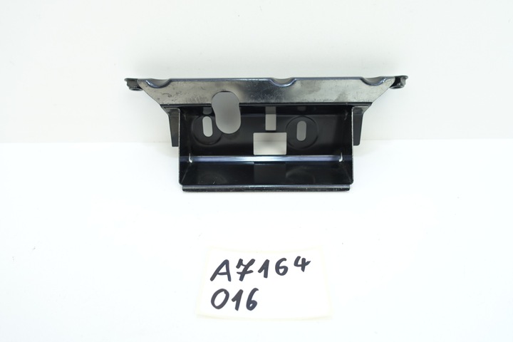 фото №1, Крепление ручка багажника audi q5 8r0827569b