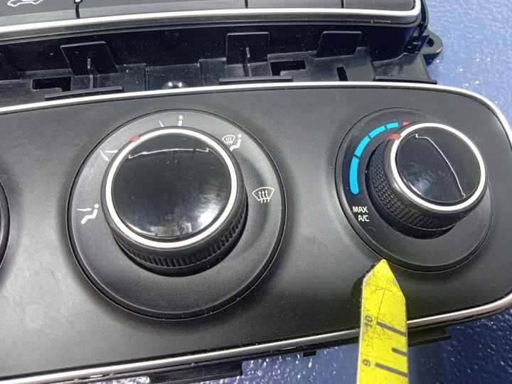 фото №8, Kia sorento ii панель переключатель кондиционера воздуховод 97250-1u265