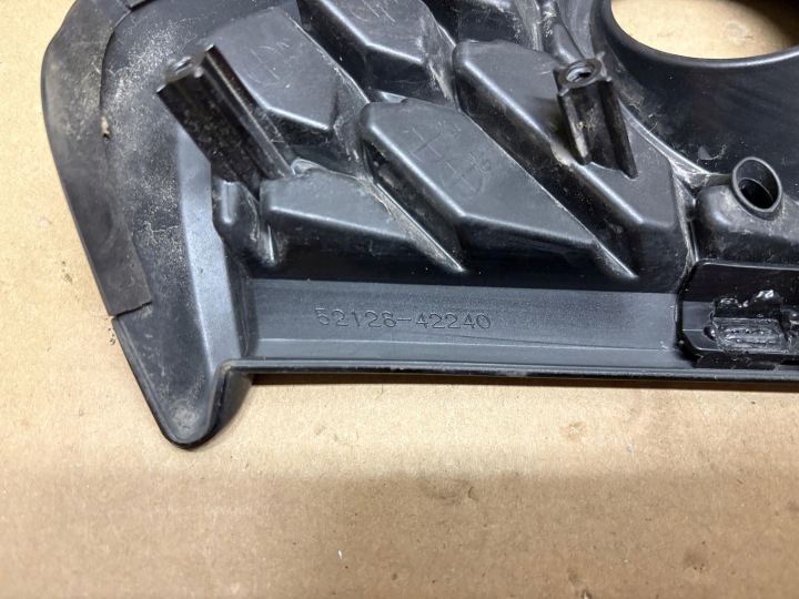 фото №10, Toyota rav4 v решётка бампера левая 52128-42240 rav4 v