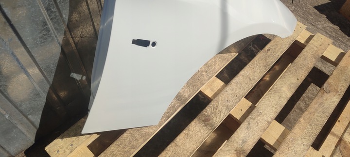 фото №10, Крыло правые bmw e90 e91 11.04-06.12r сталь лак a300 альпийский белый