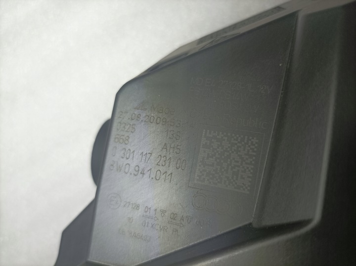 фото №12, Audi a4 b9 рестайлинг лампа левая перед 8w0941011