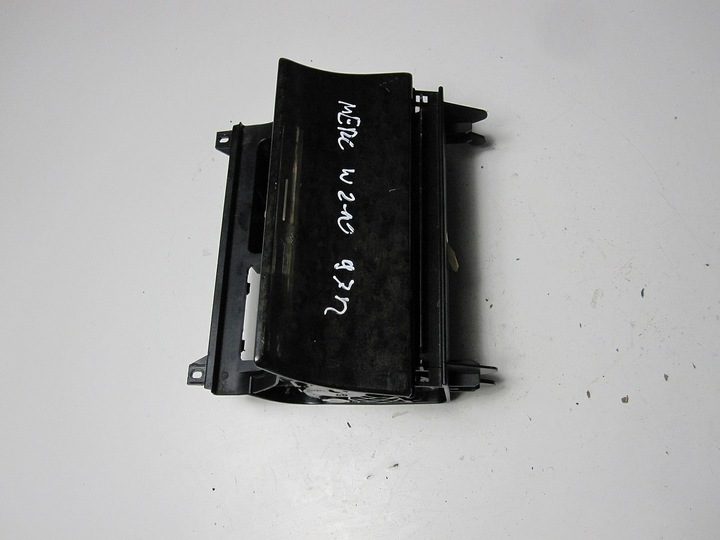 фото №6, Бардачок попільничка mercedes e-klasa w210 97r