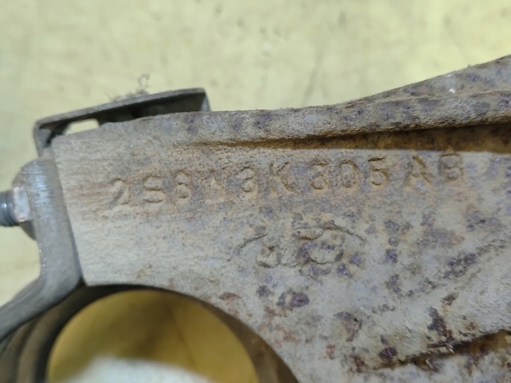 фото №5, Fiesta mk6 1.3 поддержка полуось 03-08