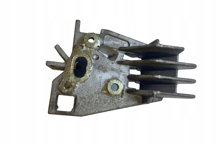 фото №6, Правая кронштейн двигателя renault grand scénic ii jm0/1_ 8200771226 1.5l дизель