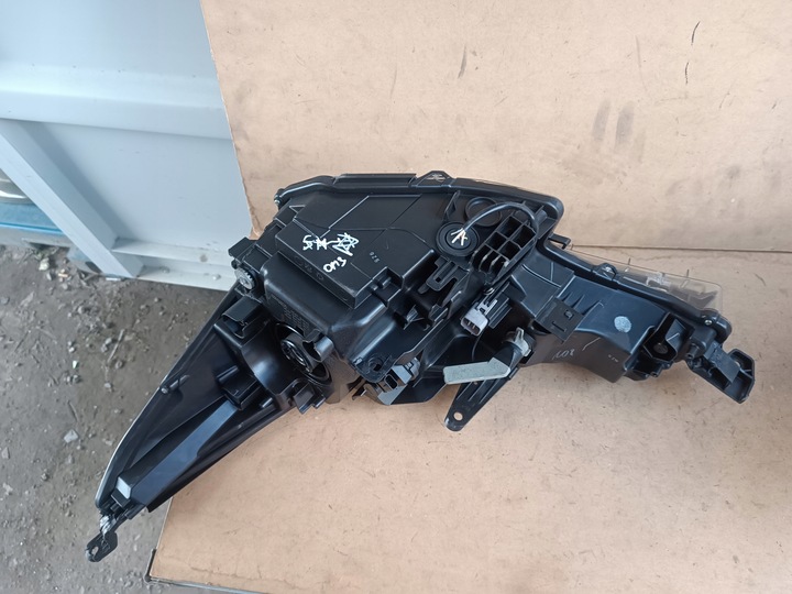 фото №13, Toyota avensis t27 рестайлинг линза led лампа правая левая