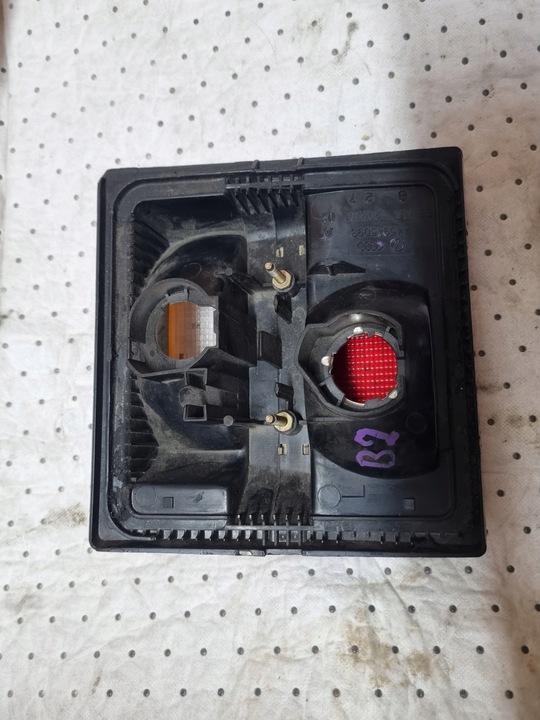 фото №6, Audi 80 b2 100 c3 лампа левая w крышка багажника 445945093a