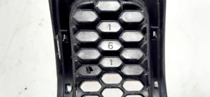 фото №8, Jeep cherokee kl решётка капота nr. 6 68138335