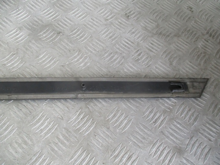 фото №6, Молдинг дверь правая зад z168 13101651 opel vectra c 1.9 cdti 05-08 r.