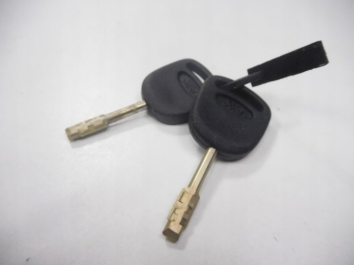 фото №7, Вставка замка дверь правый перед ford fiesta mk3 escort mk4 оригинальный номер 6945706