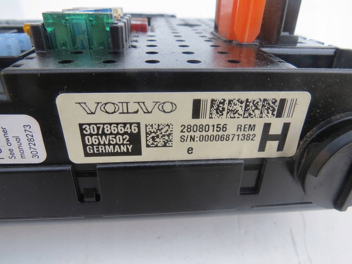 фото №9, Коробка предохранителей volvo xc90 4.4 v8 30786646