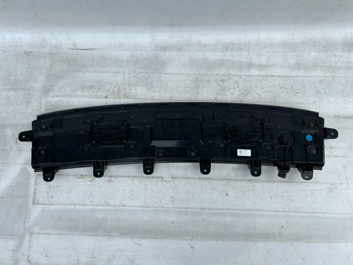 фото №14, Hyundai ioniq 6 накладка спойлер свет stop led 92700kl000 оригинал европа