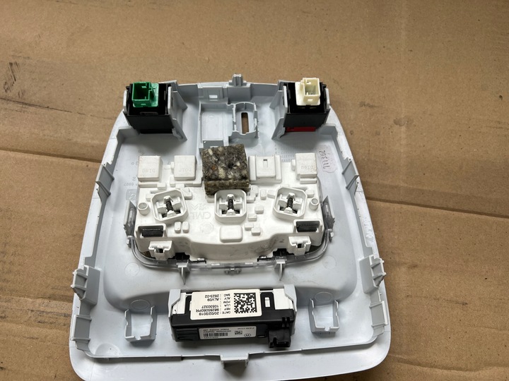 фото №8, Peugeot 308 t9 рестайлинг лампа потолок оригинал европа