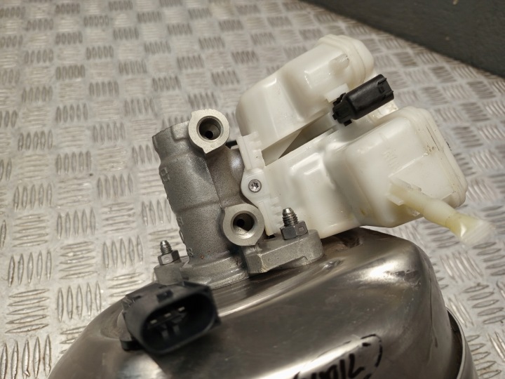 фото №11, Bmw (oem) 6879422 4' g22 насос підсилювач гальма