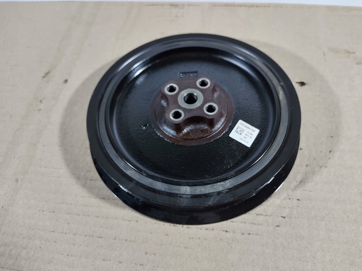 фото №10, Volvo v40 1.5 t3 12r- колесо пасове вала 31359414