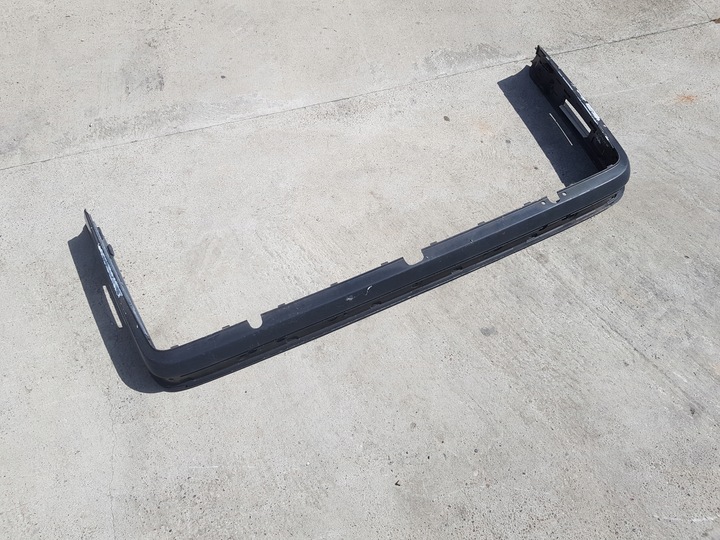 фото №7, Бампер зад обшивка оригинал bmw e30 широкая лампа рестайлинг