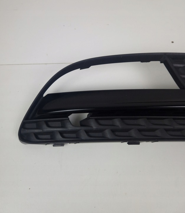 фото №12, Audi a5 8t рестайлинг решётка правая бампера передней 8t0807682h handan0117