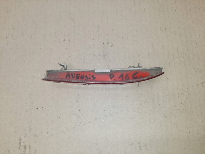 фото №5, Відбивач лампа праві + лівий бампер зад toyota avensis універсал t27 2009-2011