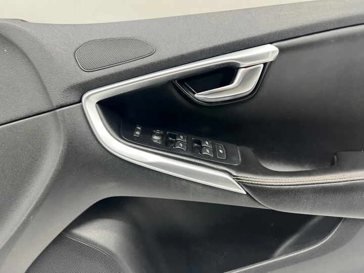 фото №14, Volvo v40 ii сидіння диван обшивки r-design сидіння