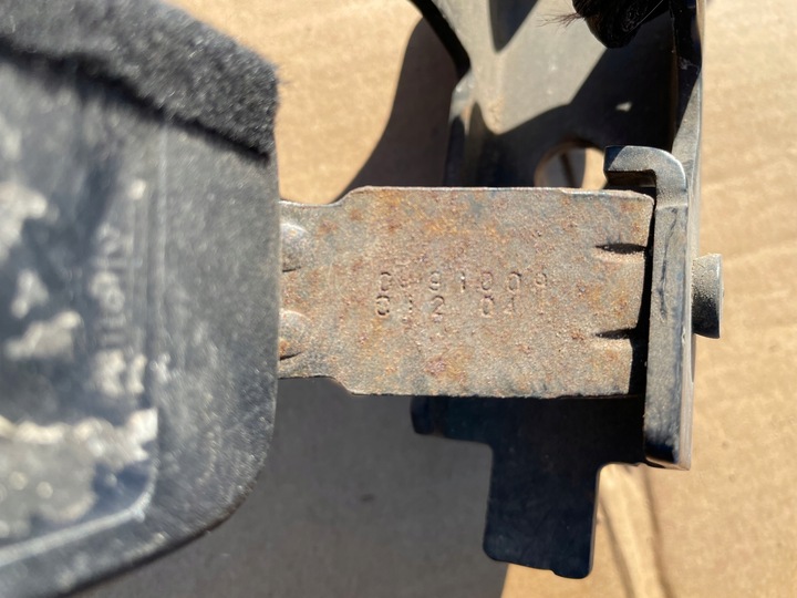 фото №5, Застібка ременя безпеки зад renault laguna ii