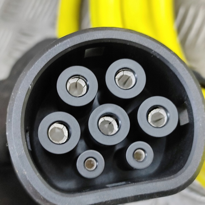 фото №5, Audi q4 sportback e-tron 2024 кабель do зарядки автомобиля электрического