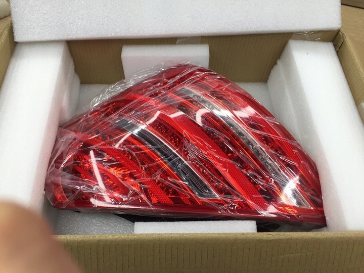 фото №13, Лампа світло led правий зад do mercedes w221 рестайлінг a2218200664 a2218201464