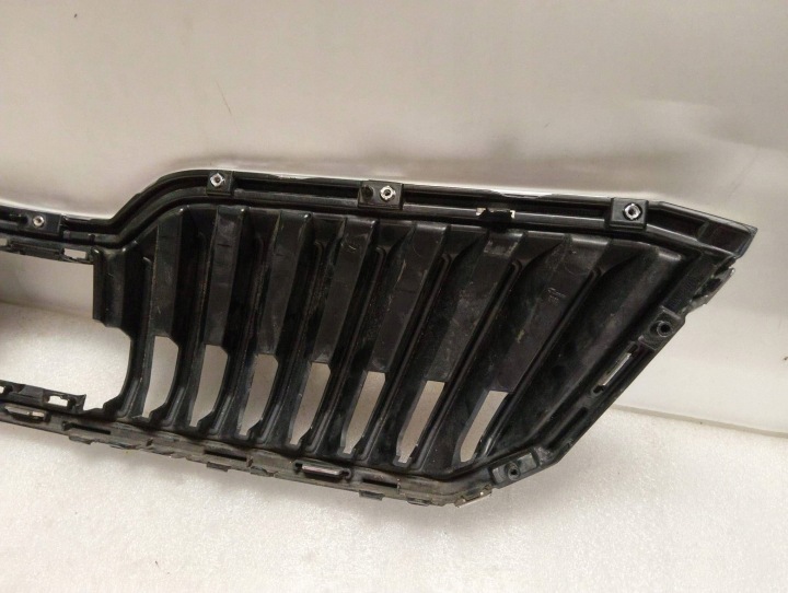 фото №9, Skoda superb b8 3v решётка радиатора передний решётка радиатор перед 3v0853653b