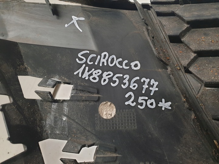 фото №8, Решітка середня бампера vw scirocco 8e0711290