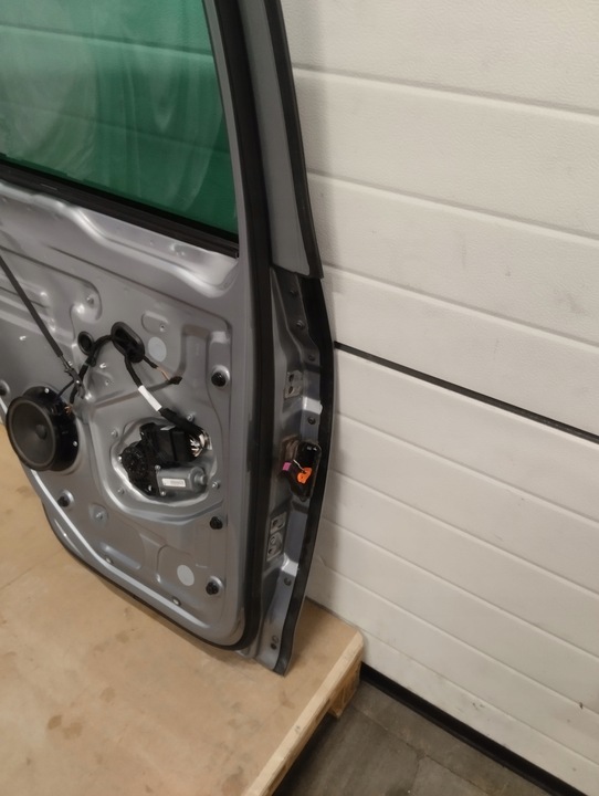 фото №10, Двері ліві зад задні комплектні vw golf vi plus la7q 2010 рік доставка