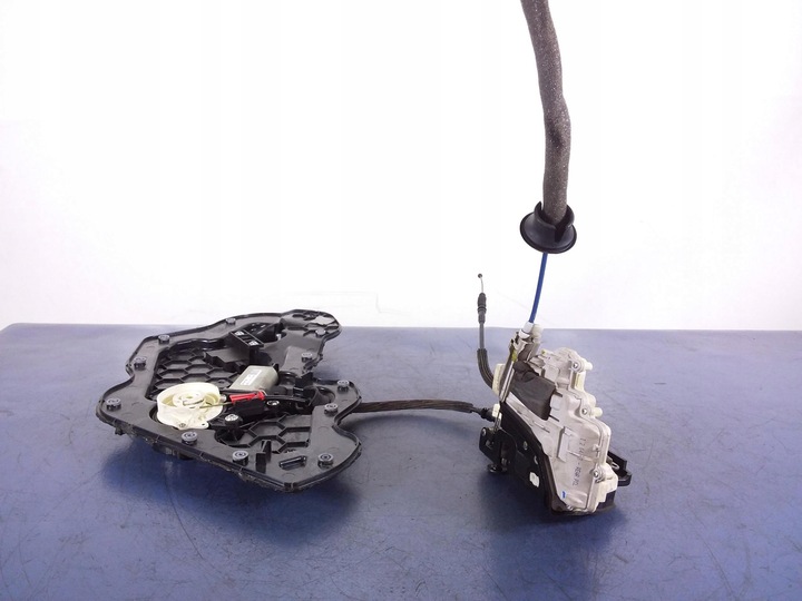 фото №2, Audi a8 d4 замок доводчик дверь зад правые