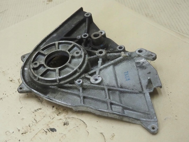 фото №14, Hyundai h1 2.5 td d4bf крепление насоса впрыскивающая