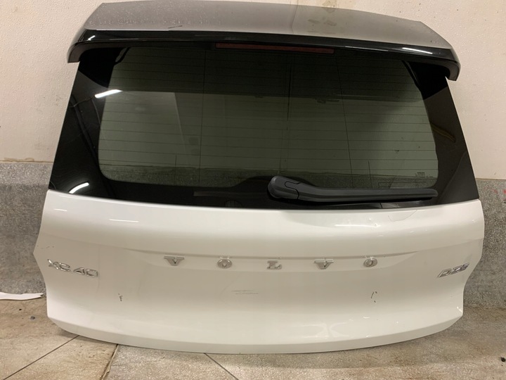фото №1, Volvo xc40 кришка багажника оригінал європа t.c 18r.