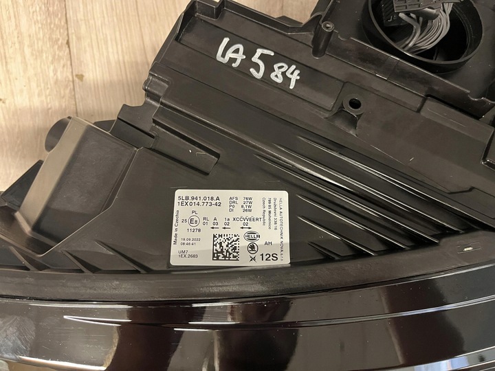 фото №8, Skoda enyaq лампа праві перед передня 5lb941018a