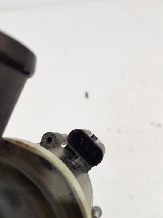 фото №14, Дополнительный насос воды vw audi 1.6tdi 6r0965561a