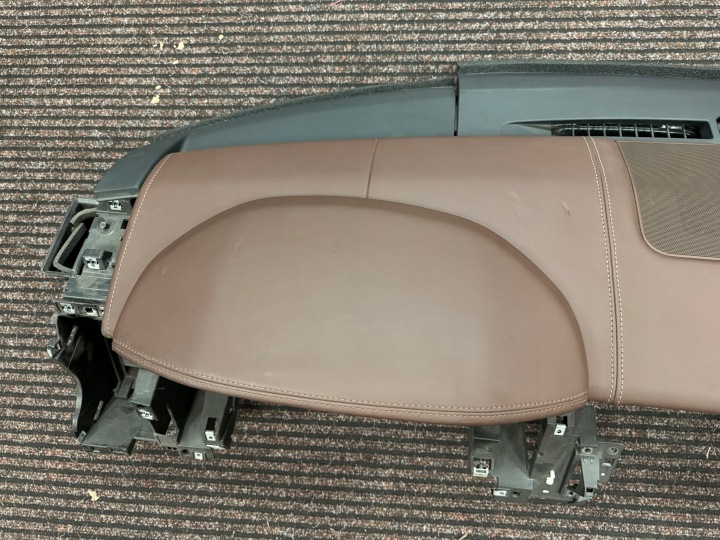 фото №7, Range rover vogue l405 торпедо роздавальна консоль капот коричнева європа оригінал