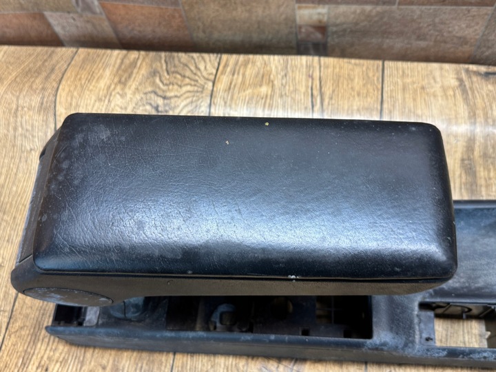 фото №6, Audi a4 b5 подлокотник туннель средний кожаный кожа чёрный передний рестайлинг