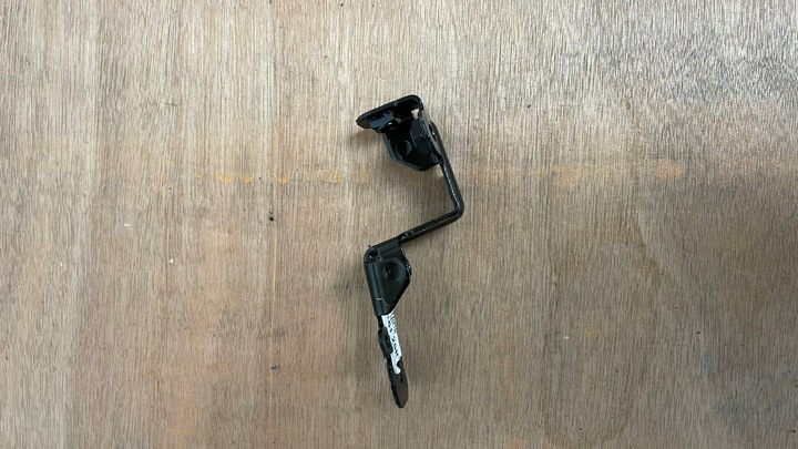 фото №10, Кріплення бампера r laguna 01- ліва = права