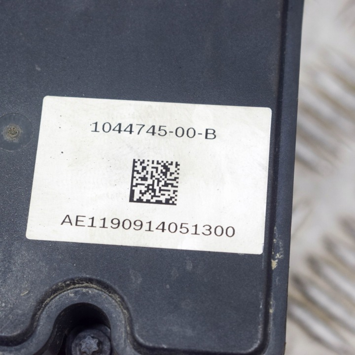 фото №6, Tesla модель 3 2019 блок управления abs